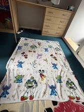 White Disney 100 Christmas Throw Blanket 120x 150cm