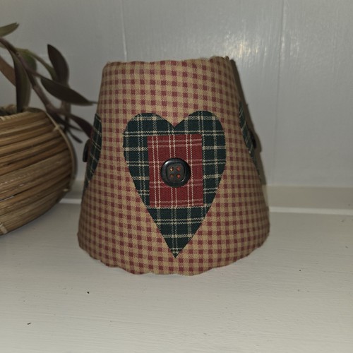 Country farmhouse green red - country,