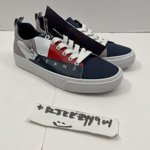 Womens size m tommy - size,