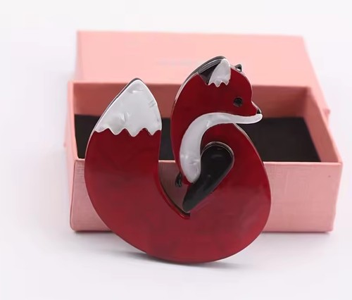 Charming red fox brooch - charming,