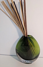 Pretty Partylite Rainforest Renewal Art glass Vase Reed Diffuser 6" Green Glass