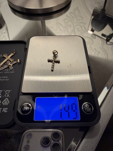9ct yellow gold - yellow, diamond