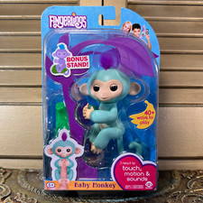 Fingerlings - Interactive Baby