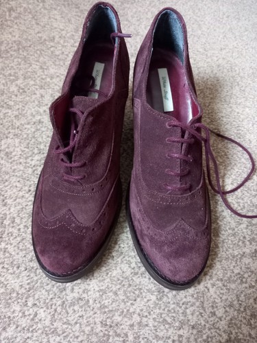 White stuff size - size, suede