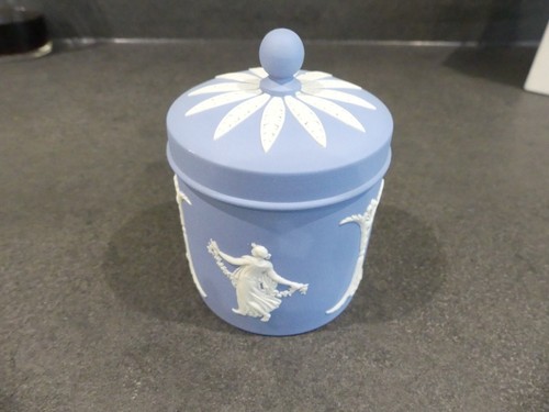 Wedgwood jasperware - (refjohts),