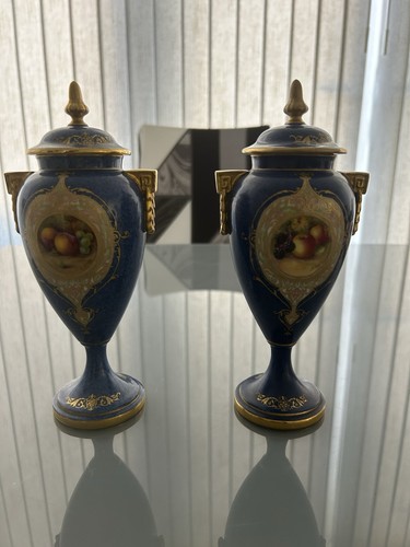 Pair royal worcester - pair,