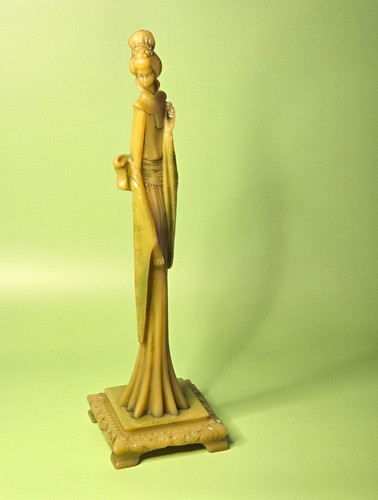 Cute vintage 1950s - cute, resin