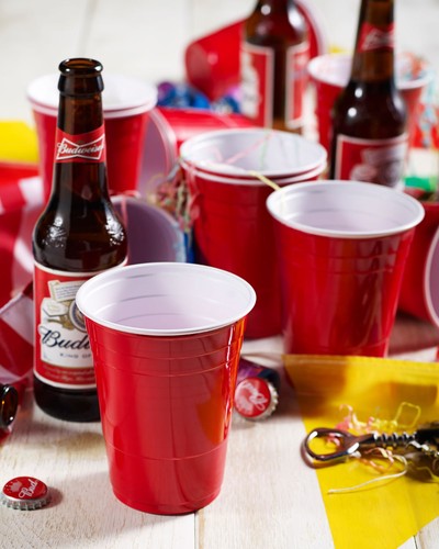American 16oz red party cups - party,
