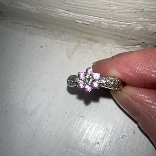 Stunning pink sapphire - stunning,