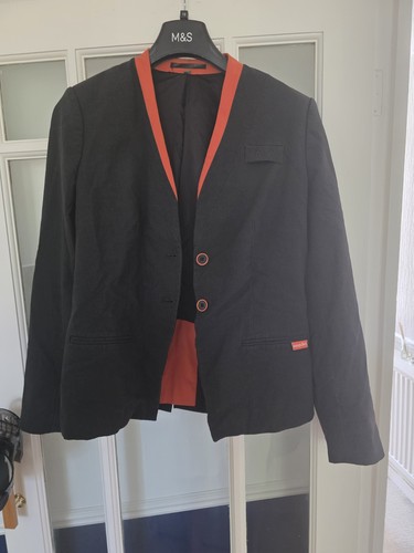 Womans easyjet cabin - cabin, crew
