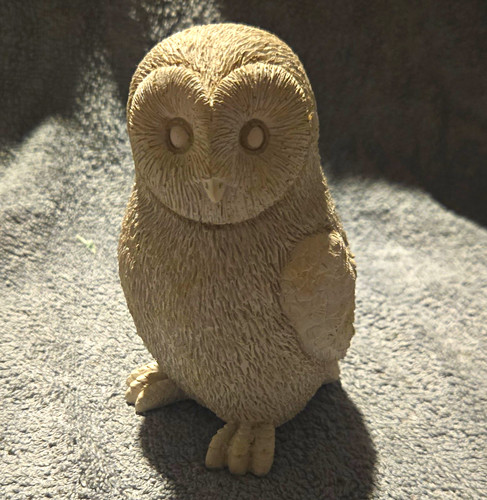 Beige owl figurine effect - beige, 3d