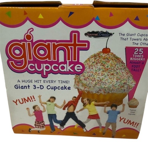 Unbranded giant cupcake - giant, 3d
