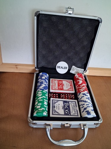Buffalo poker set with - buffalo,