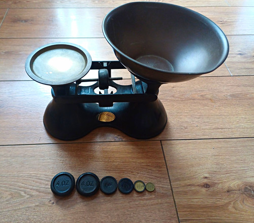 Vintage mobbs black cast iron - mobbs,