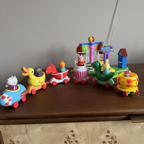 Peppa pig balloon - balloon, and