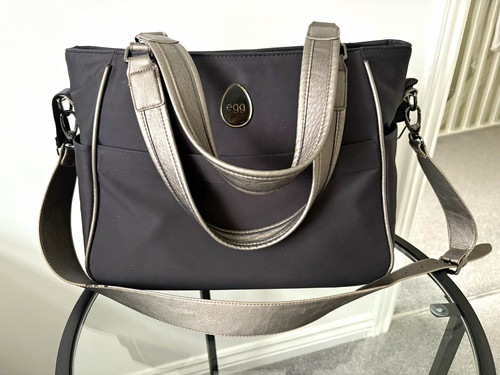 Egg black solid messenger - black,