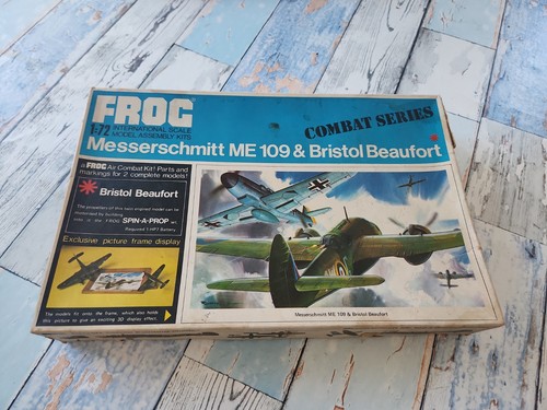 Rare 1970s frog combat - combat, series