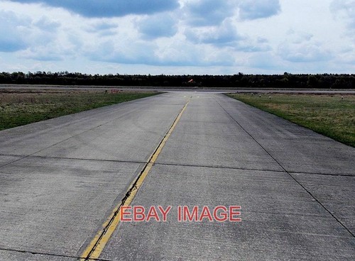 Photo aircraft taxiway at - aircraft,