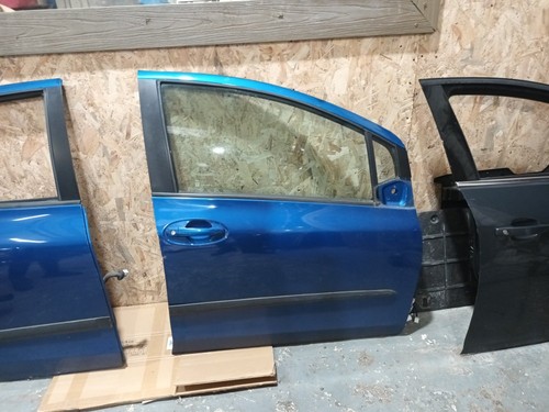 Toyota yaris 3 petrol - 1.3,