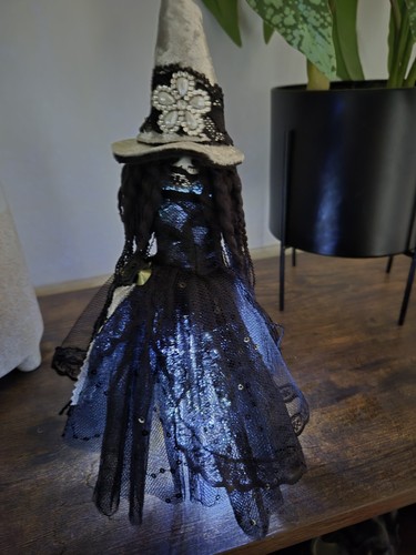 Handmade light gothic lady - handmade, up