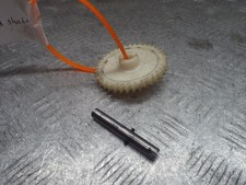 Kawasaki KE175B 1977-On Engine Oil Pump Gear & Shaft 