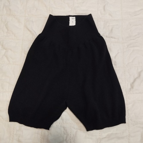 Soft goat black 100 cashmere - soft, 100%