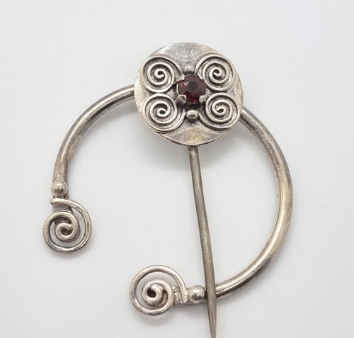 Silver penannular ring - penannular,