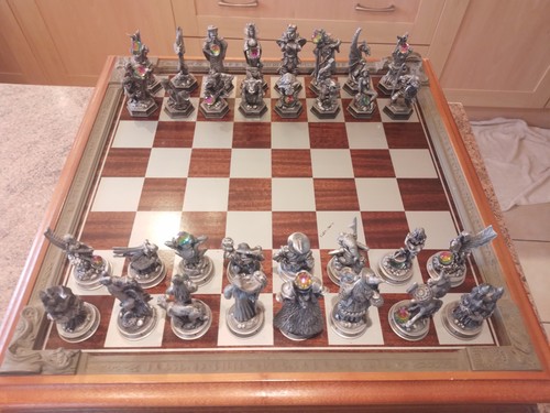 The danbury mint - -,