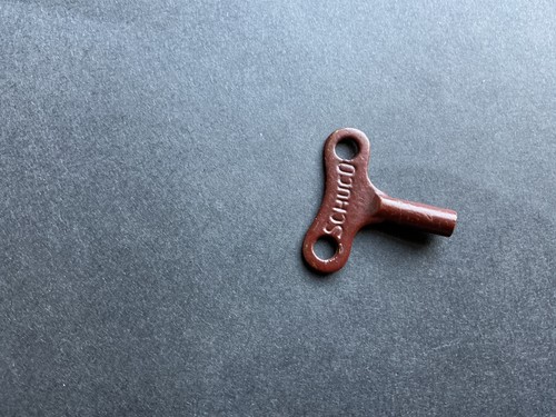 Vintage schuco key - ,