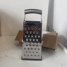 Amazon Basics Stainless Steel Heavy-Duty Rectangular Cheese Grater, 22.9 cm 