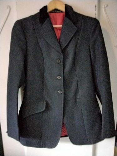 Black show jacket size - , 36"