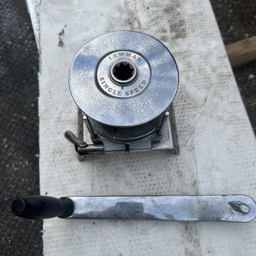 Lewmar winch windless - winch,