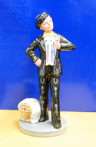 Royal doulton figurine - royal,