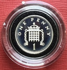 UK Queen Elizabeth II 2000