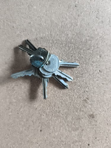 Old union car keys 7 - old,