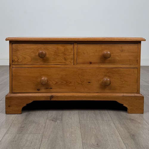 Vintage 20th century low - century, chest
