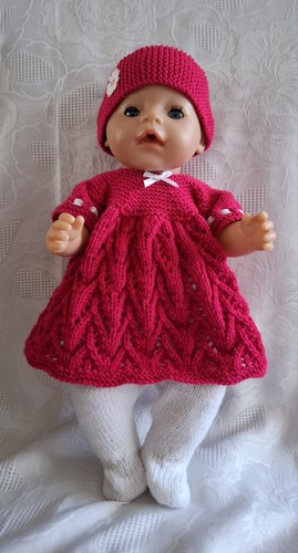 Hand knitted dolls clothes - knitted, to