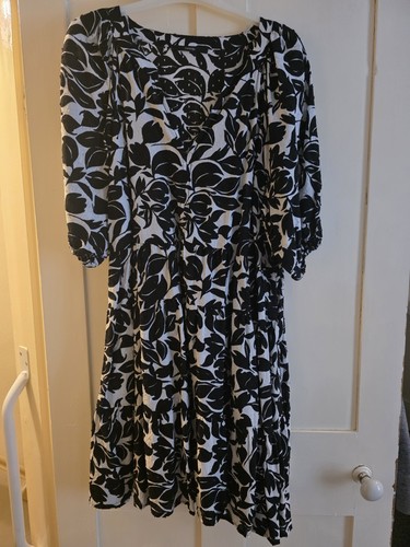 Black and white floral - black,