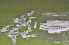 28mm ECW / castings - 28 figs - (104724)