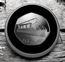 RMS TITANIC Silver Commemorative Coin in Capsule. Ocean Liner, White Star, 1912