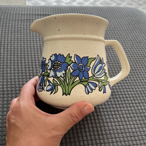 Vintage floral design 70s jug - design,