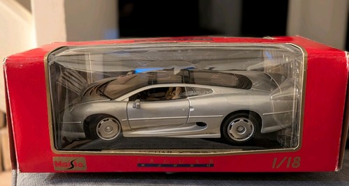Maisto jaguar xj220 - 1/18,