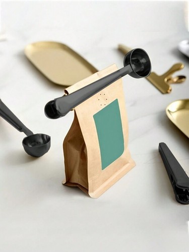 Coffee scoop with clip - 2-in-1,
