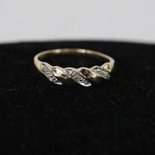 9 Carat Gold & Diamond Twist Ring Clusters Birmingham Hallmark Size P 1.54g -BSP