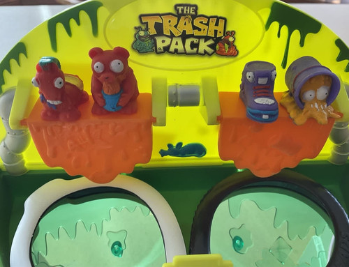 Trash pack scum drum playset - pack,