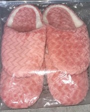 Brand New 2 Pairs Ladies  Size 5 Pink Fluffy Slippers