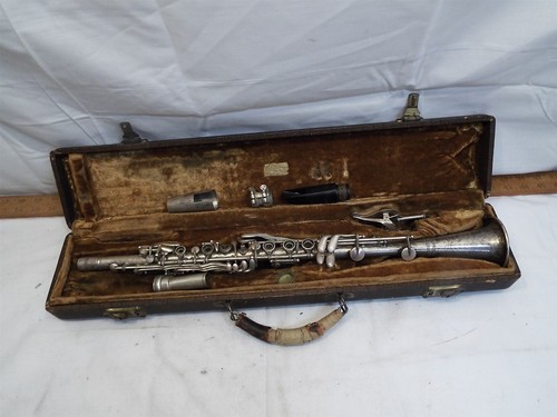 Vintage metal clarinet musical - metal,