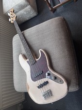 Fender guitars flea jazz - -,