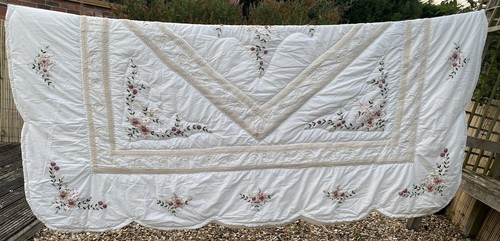 Vintage bedspread country chic - vintage,