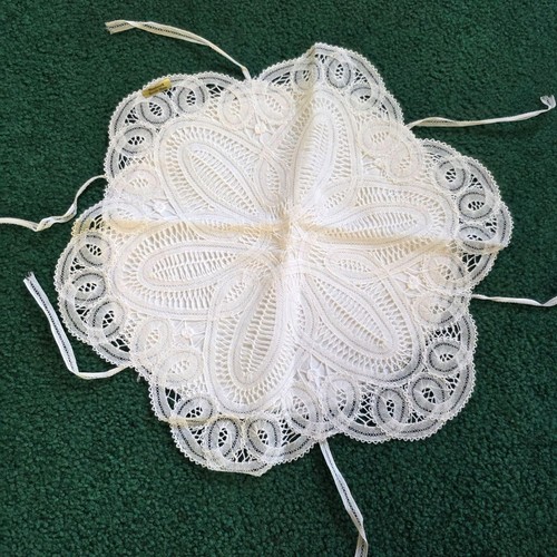 Vintage handmade belgian lace - handmade,